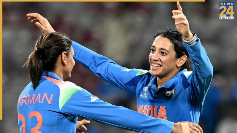 स्मृति मंधाना और हरमनप्रीत कौर