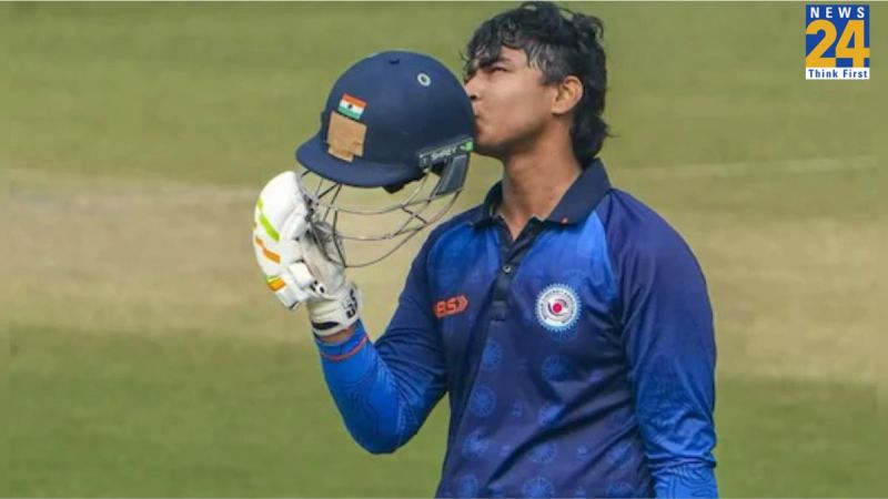 वैभव सूर्यवंशी शतक मारते हुए