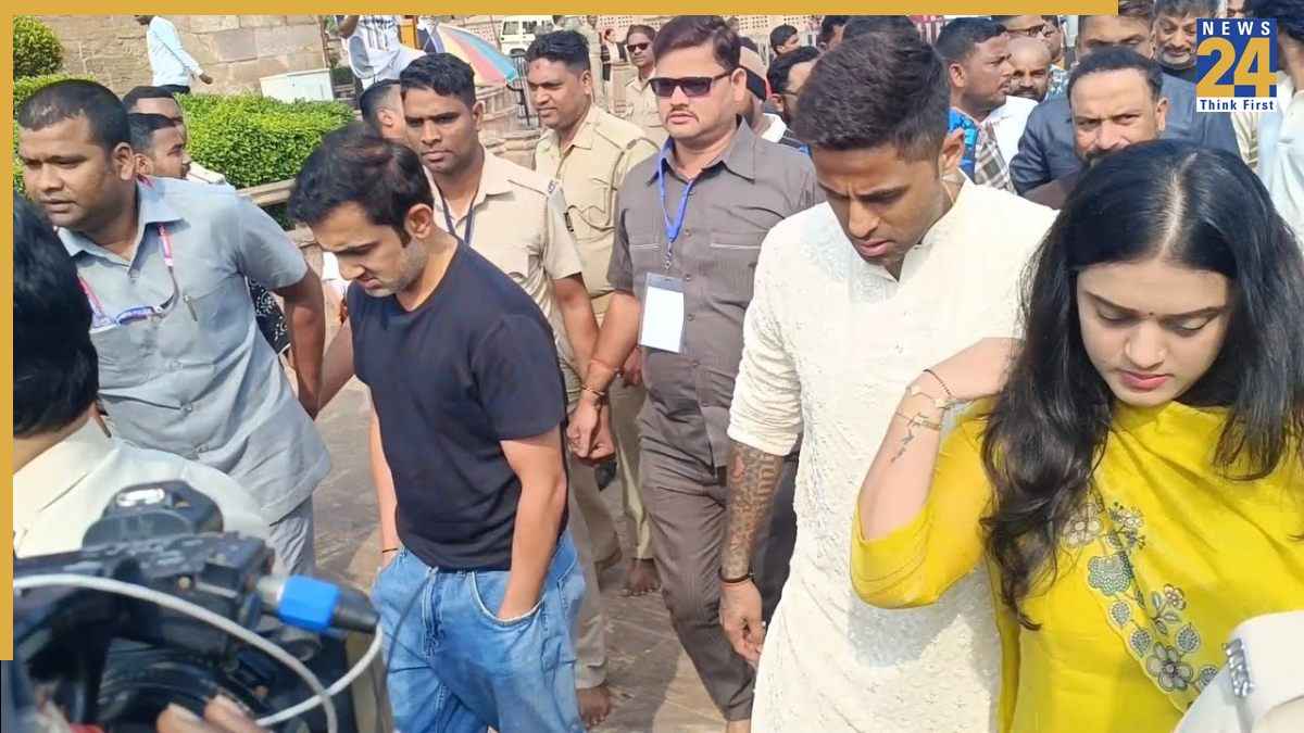 gautam gambhir and suryakumar yadav in bhagwan jagannath mandir