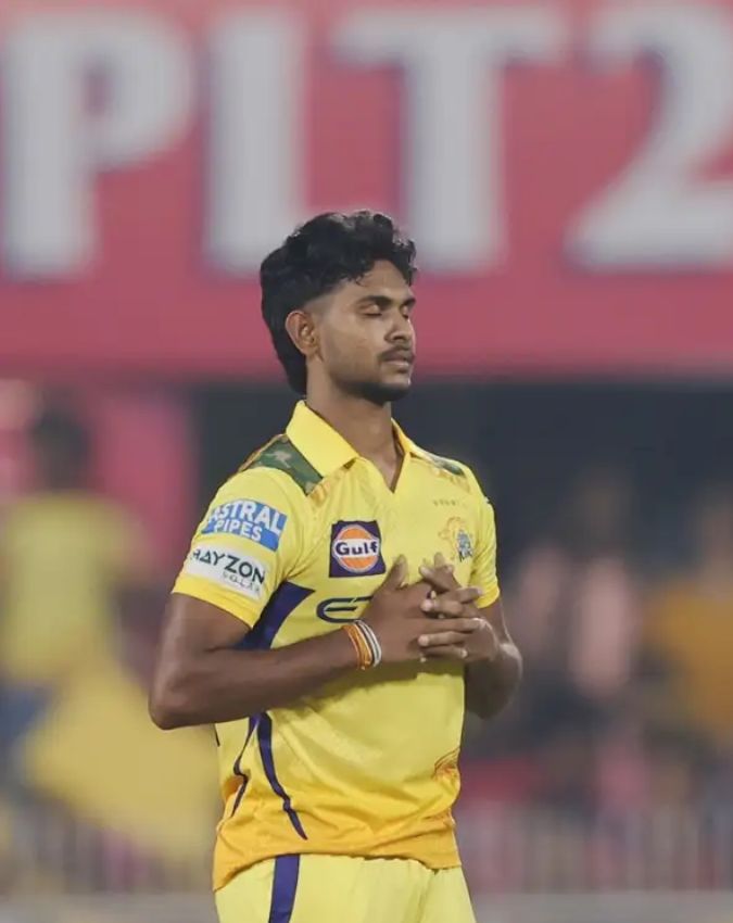 Dhoni Duffy IPL 2026 Auctions Bowlers Can Buy-1-2