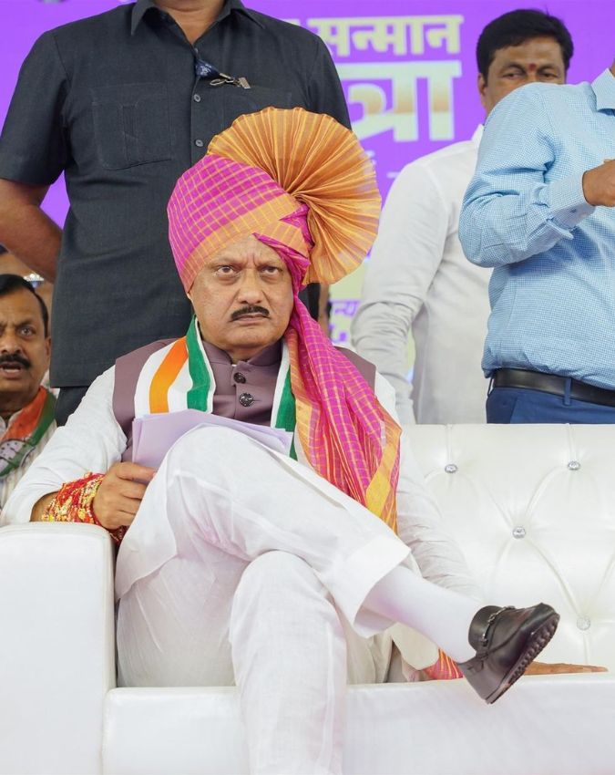 Bollywood Celebrities Died On Plane Crash-1-2-3