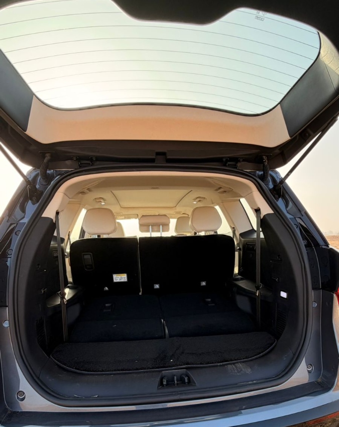 Mahindra XUV 7XO-1-2-3-4-5-6-7