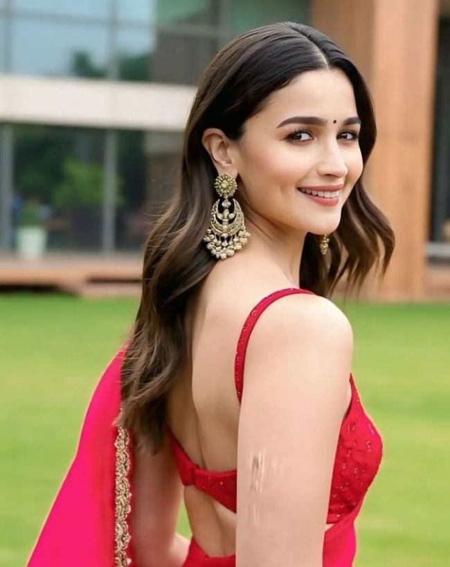 Bollywood Stars Social Media Earnings-1-2-3-4-5-6-7