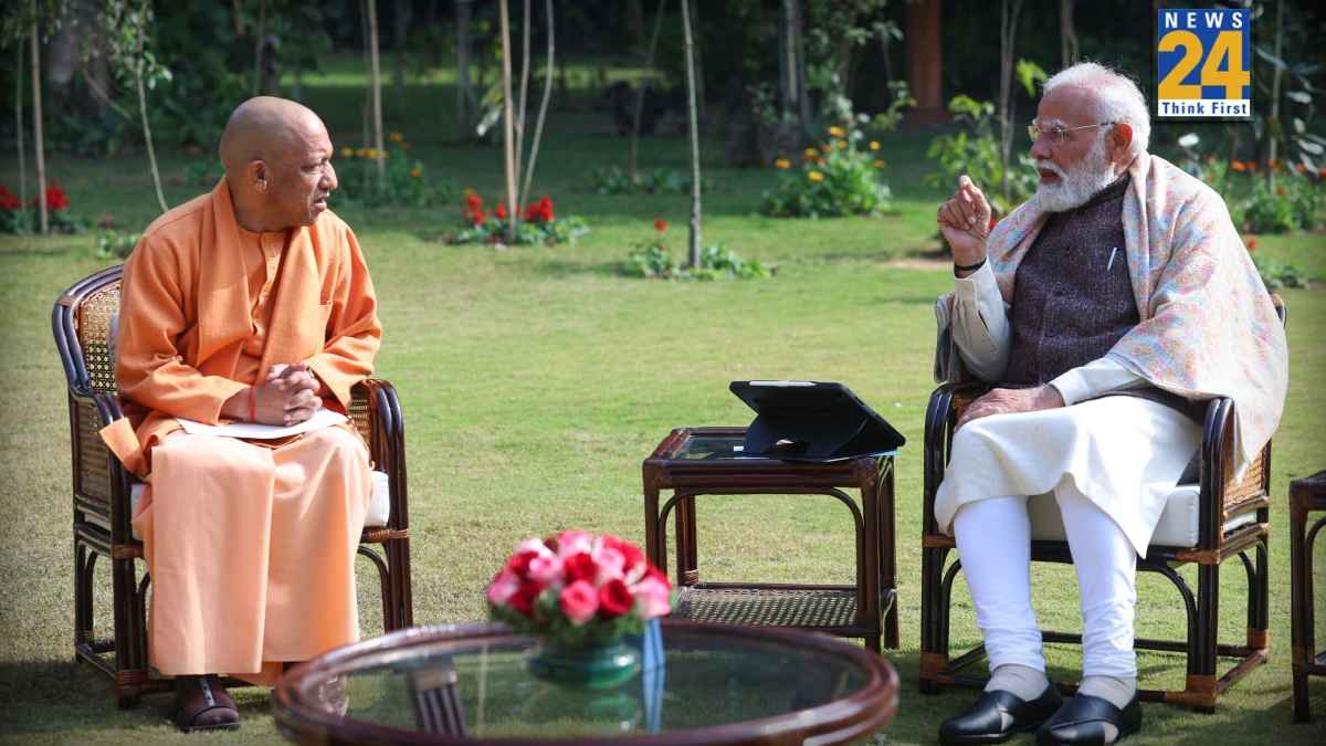 UP में मकर संक्रांति से पहले कैबिनेट विस्तार! दिल्ली में PM मोदी से मिले CM योगी, 1 घंटे तक बनी रणनीति
