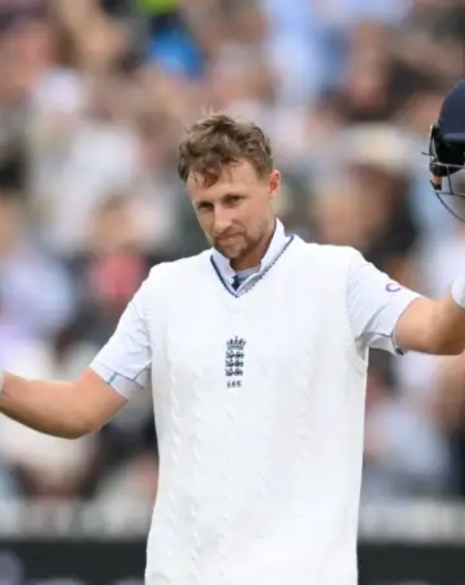 जो रूट शतक मारते हुए जो रूट शतक मारते हुए-1-2