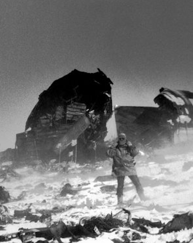 47 Antarctica flight disaster -1-2