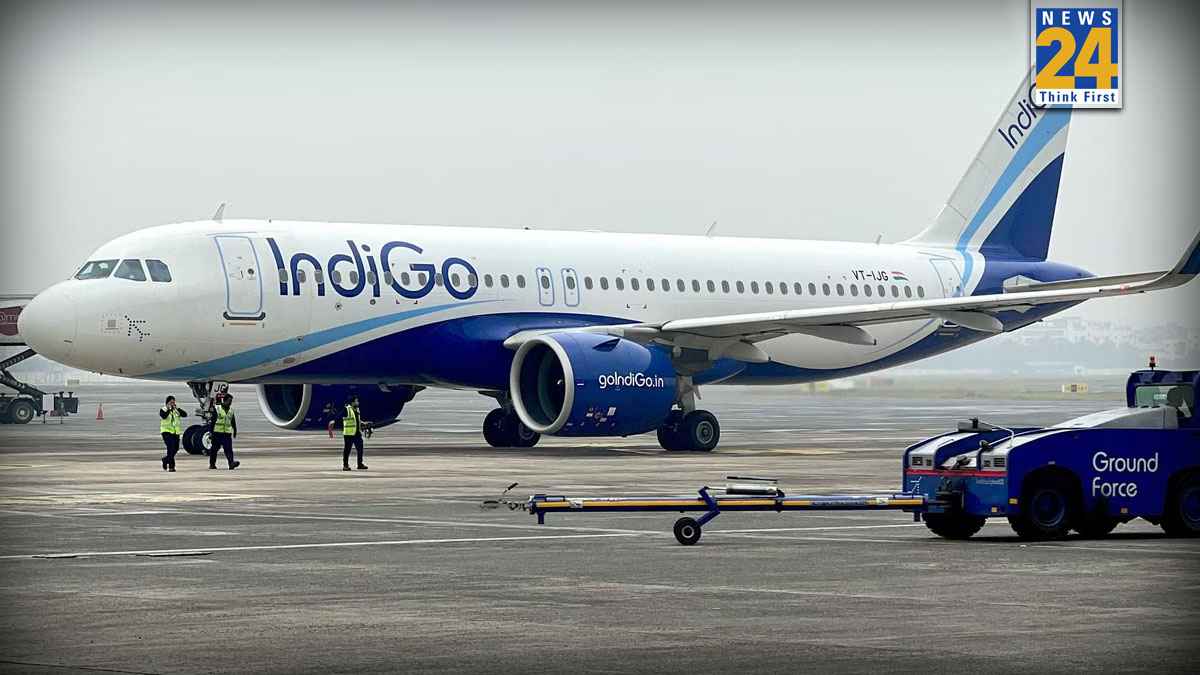 180 यात्रियों को ले जा रही IndiGo फ्लाइट को मिली बम से उड़ाने की धमकी, अहमदाबाद में इमरजेंसी लैंडिंग