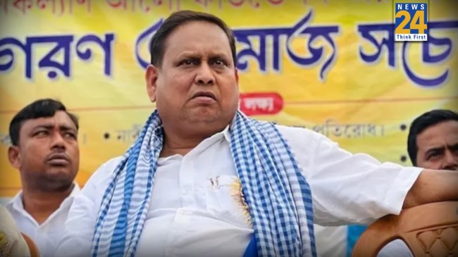 Humayun Kabir returned Dhaka