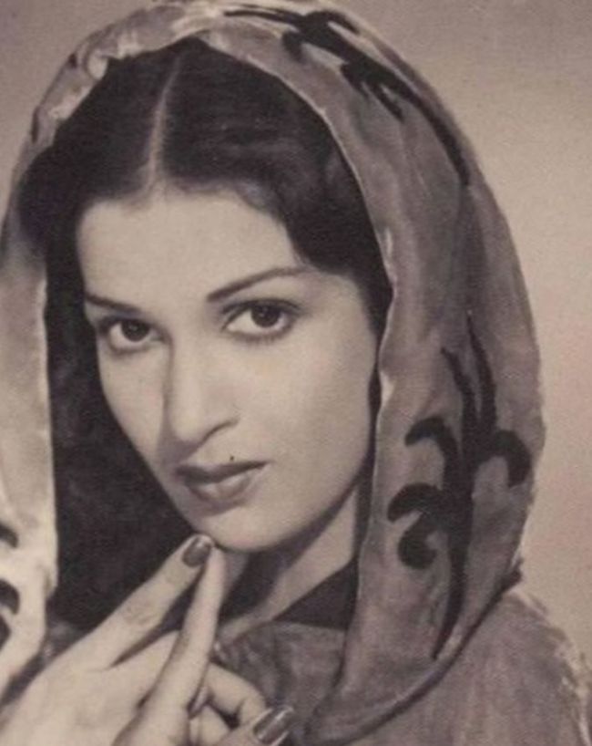 Bollywood Actress Kamini Kaushal, Kamini Kaushal career-1-2-3