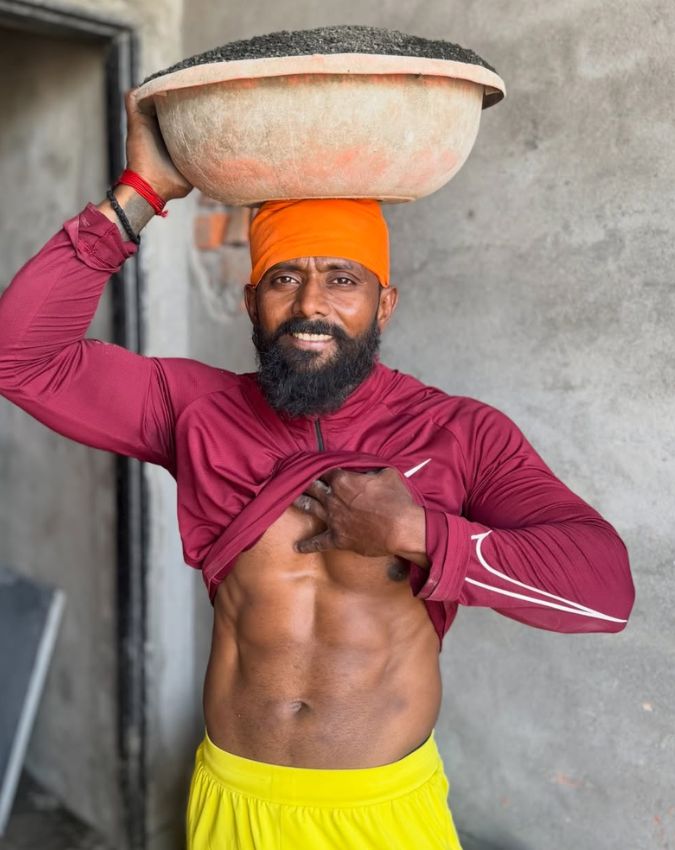 Who Is Roshan Bhajankar, Roshan Bhajankar Daily Wage Labour Who Is Roshan Bhajankar, Roshan Bhajankar Daily Wage Labour-1-2-3-4-5-6