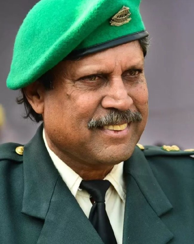 MS Dhoni in Indian Army-1-2-3-4-5-6