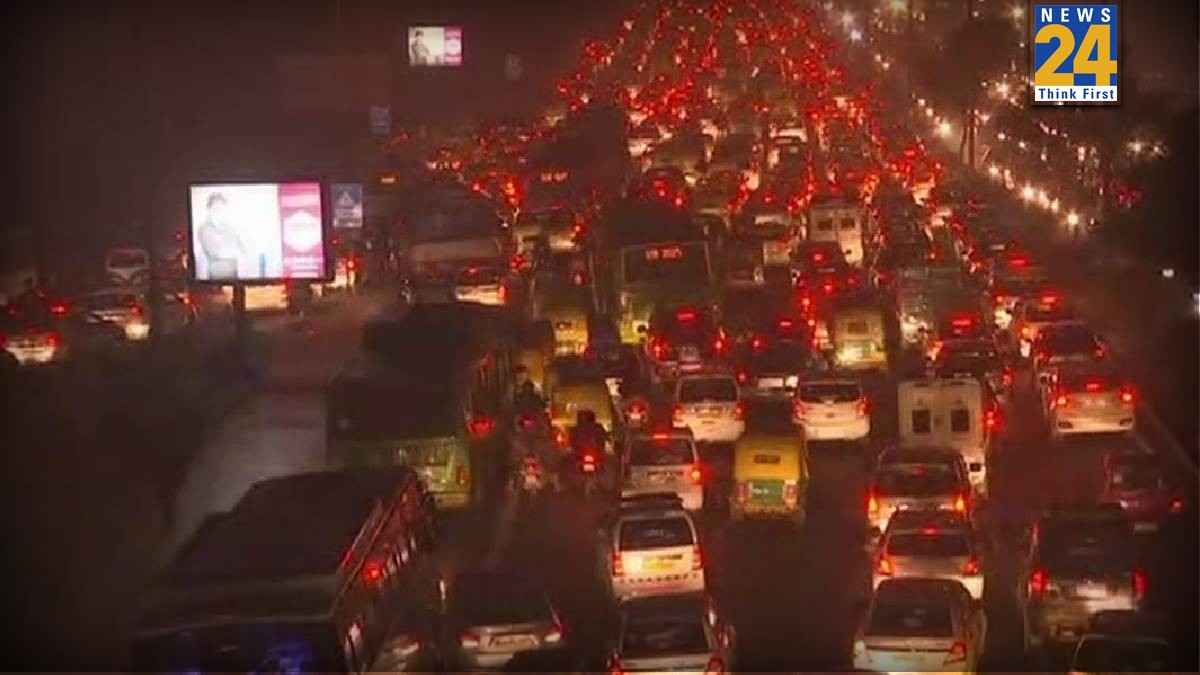 गणतंत्र दिवस से पहले नोएडा में ट्रैफिक अलर्ट, चार दिन तक कई रास्ते रहेंगे बंद, इन रूट्स से बचें