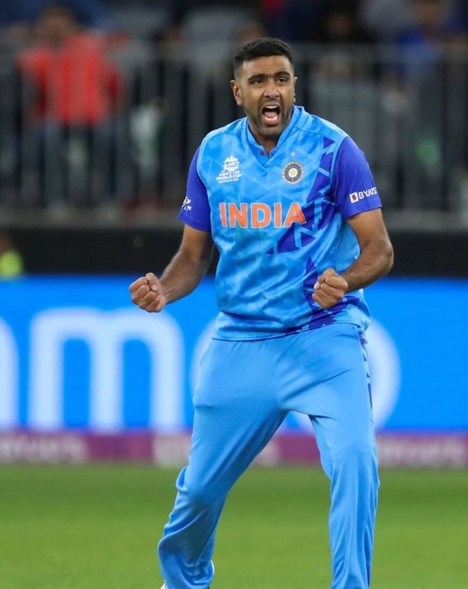 Bumrah Dhoni -1-2-3-4-5-6