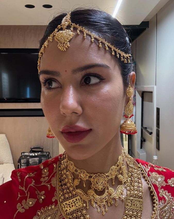 Border 2 Sonam Bajwa-1-2-3