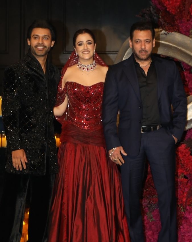 Nupur Sanon Wedding Reception Photos-1-2