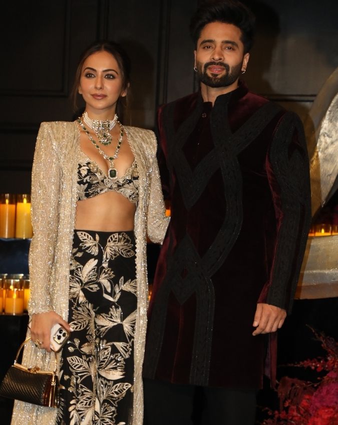 Nupur Sanon Wedding Reception Photos-1-2-3-4-5-6-7-8