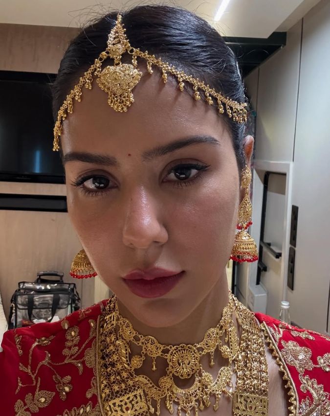 Border 2 Sonam Bajwa-1-2