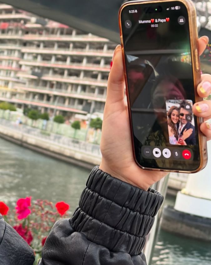 Nupur Sanon Engagement-1-2-3-4-5-6