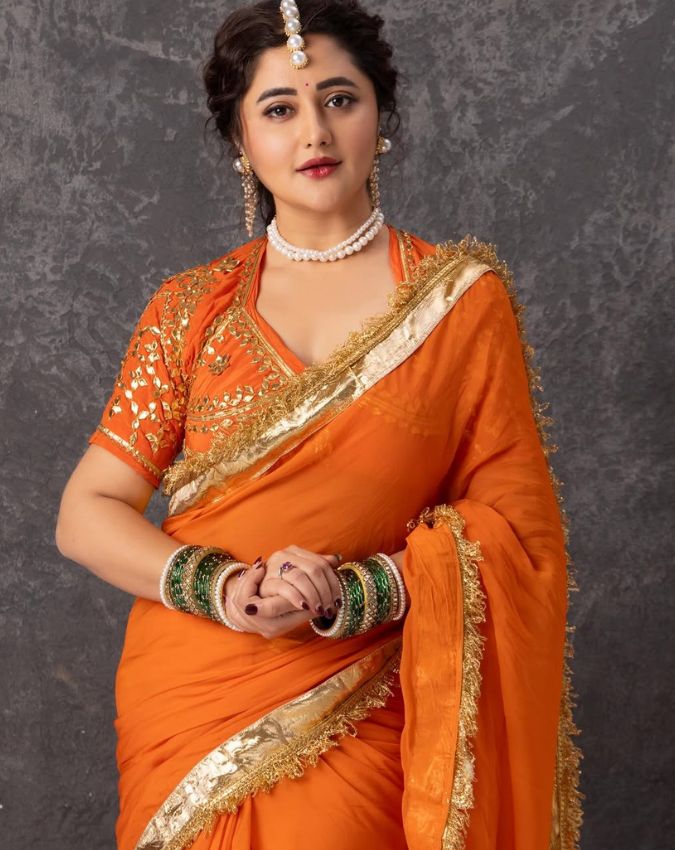Rashami Desai opens up On Love Life Rashami Desai opens up On Love Life-1-2-3-4