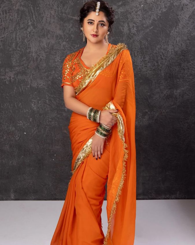 Rashami Desai opens up On Love Life Rashami Desai opens up On Love Life-1-2-3-4-5