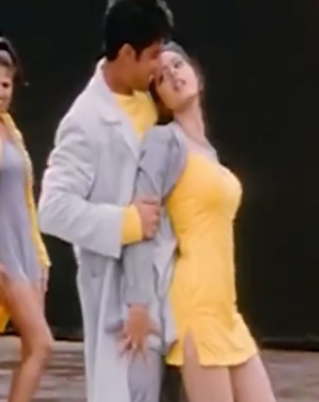 yeh dil aashiqana romantic Song-1-2-3-4-5