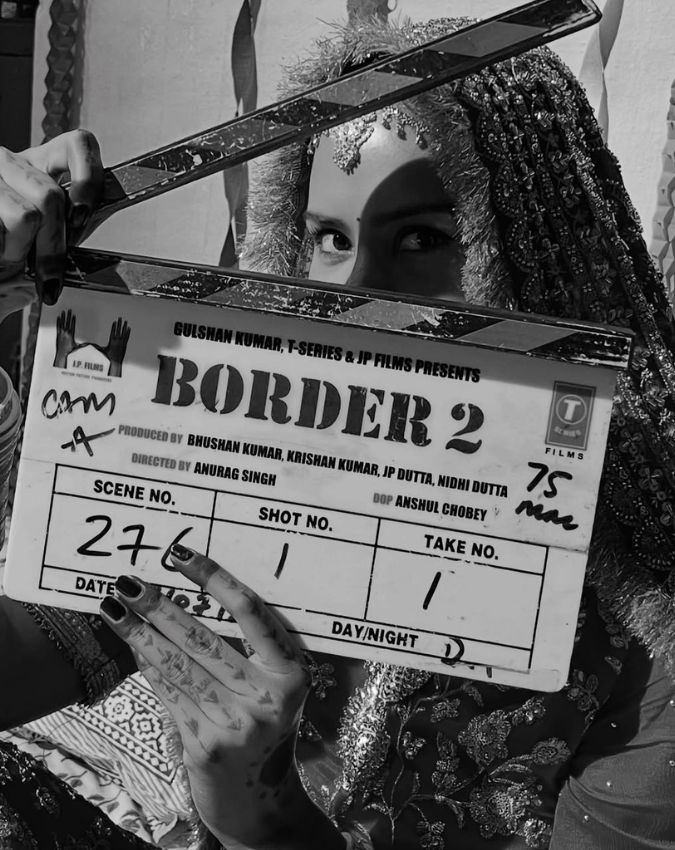 Border 2 Sonam Bajwa-1-2-3-4-5-6-7