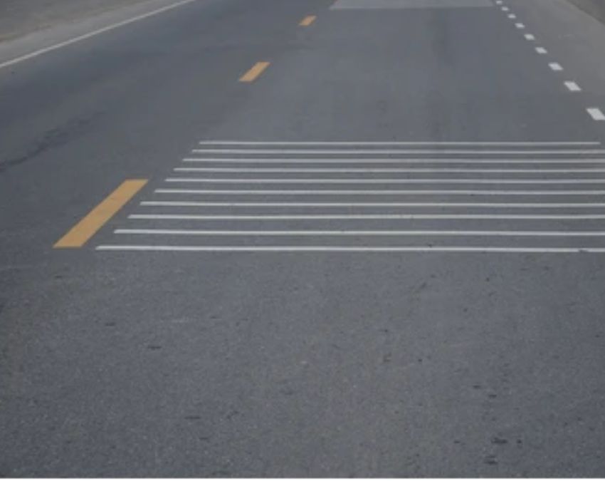 Road Par Safed Patti Ka Matlab Road Par Safed Patti Ka Matlab-1-2-3