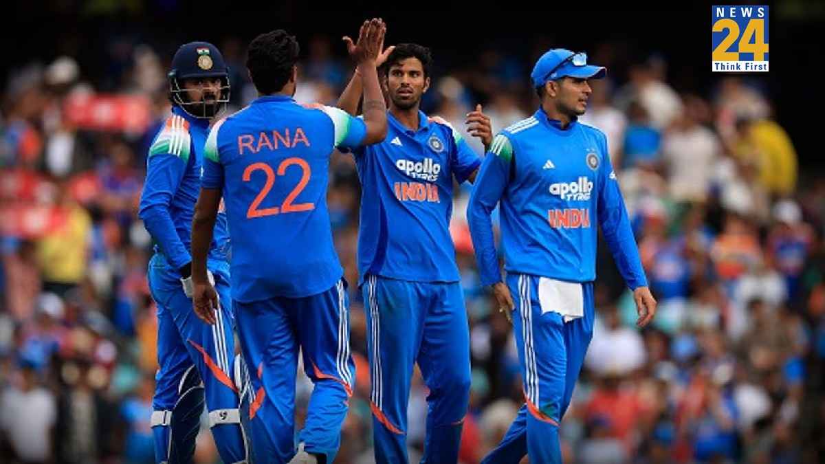 Washington Sundar with Team India Washington Sundar with Team India