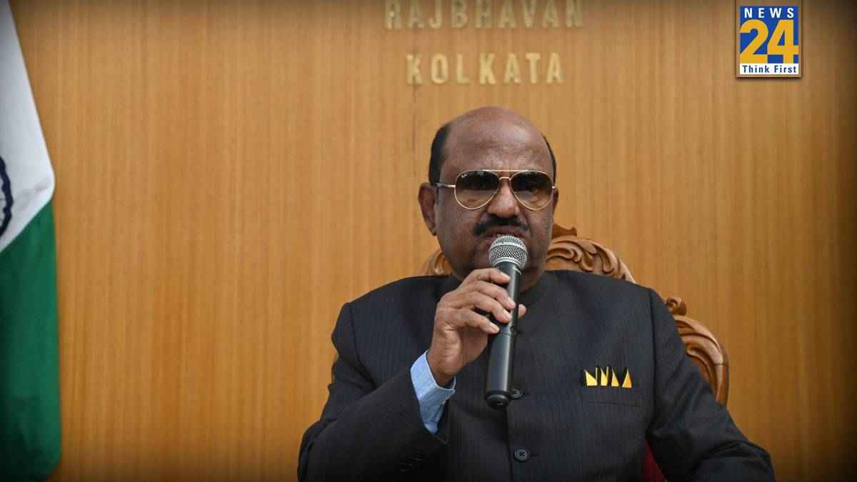 'सावधान! बम से उड़ा देंगे...', पश्चिम बंगाल के राज्यपाल को भेजा गया धमकी भरा ईमेल, अमित शाह तक पहुंचा मामला