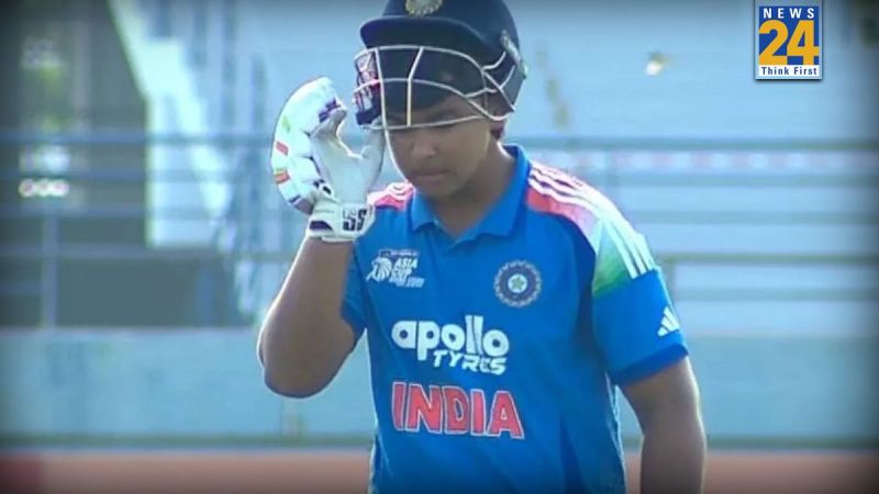 वैभव सूर्यवंशी आउट होकर पवेलियन लौटते हुए वैभव सूर्यवंशी आउट होकर पवेलियन लौटते हुए