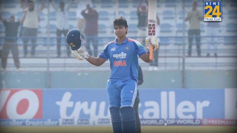 वैभव सूर्यवंशी शतक मारते हुए