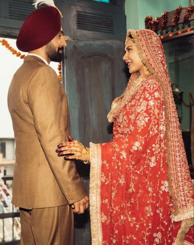 diljit dosanjh sonam bajwa (1) -1-2