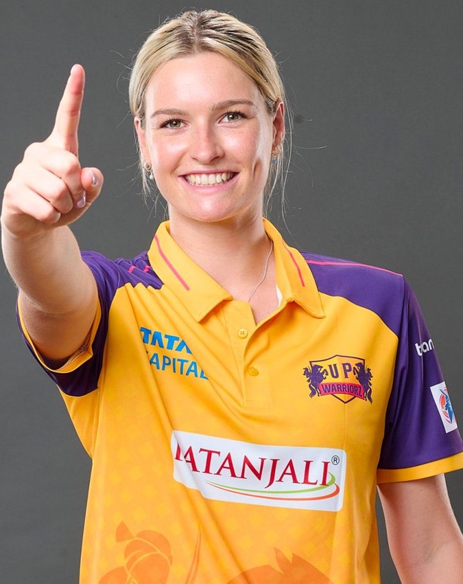 lauren bell-1-2-3-4-5-6