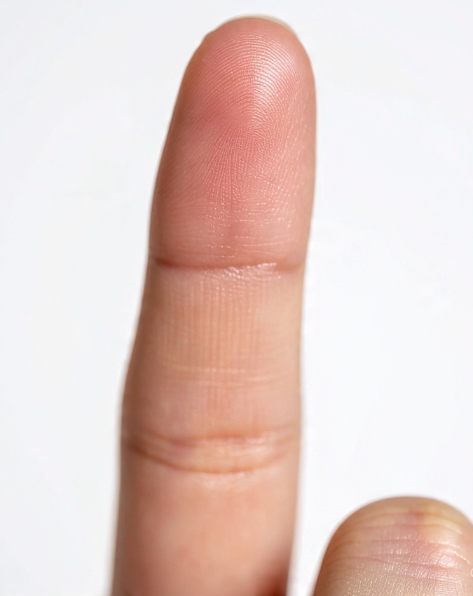 Little Finger Spiritual Meaning-1-2