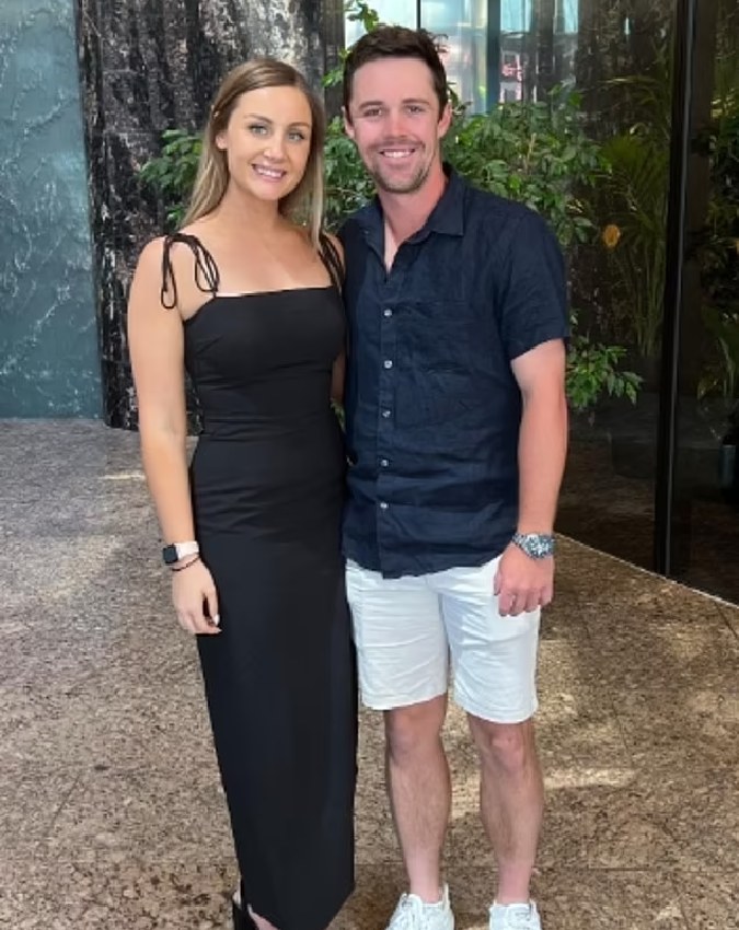 travis head wife jessica davies-1-2-3-4