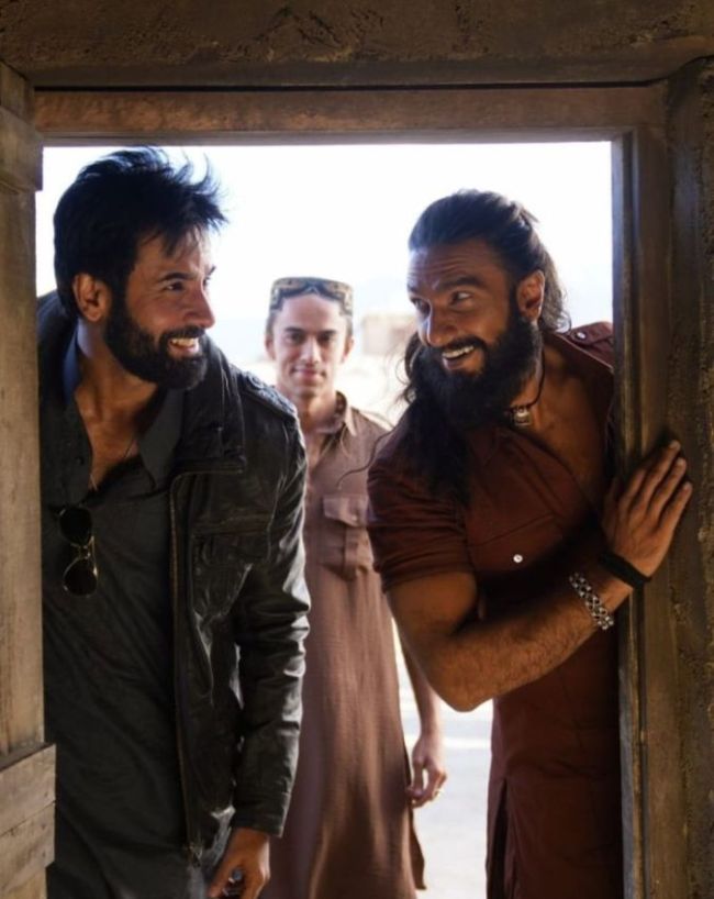 Sholay vs Dhurandhar records,-1-2-3