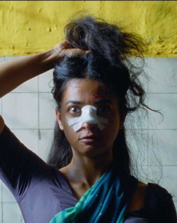 Radhika Apte Sister Midnight-1-2-3-4-5