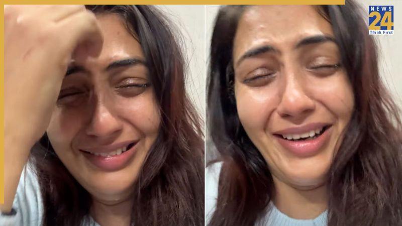 Vada Pav Girl Chandrika Dixit, Chandrika Dixit Cried Badly