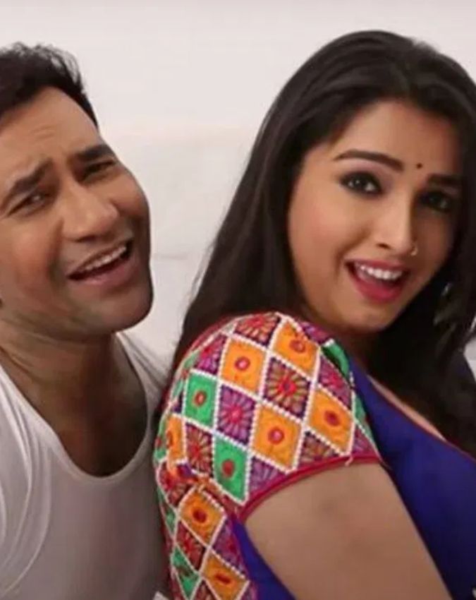 Amrapali Dubey Nirahua Holi Celebration-1-2-3-4-5-6