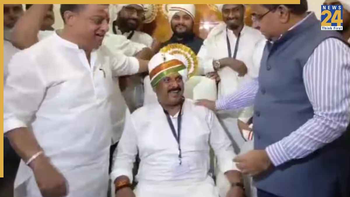 महाराष्ट्र में कांग्रेस का सेक्युलर फ्रंट दांव, भिवंडी में BJP के बागी नेता नारायण चौधरी को बनाया मेयर