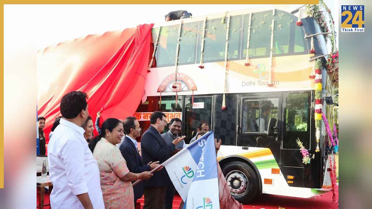 Delhi Double Decker Bus Service