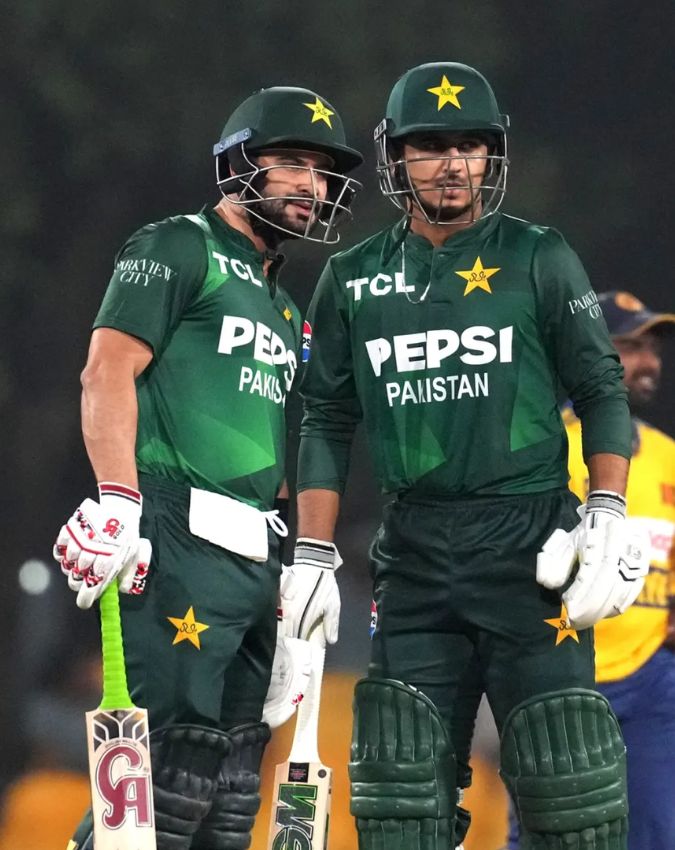 Pakistan Team (3) -1-2