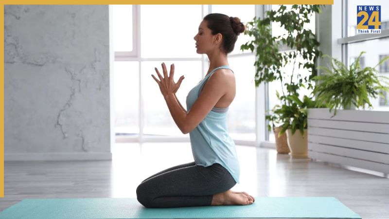 Khane Ke Baad Vajrasana Me Baithna