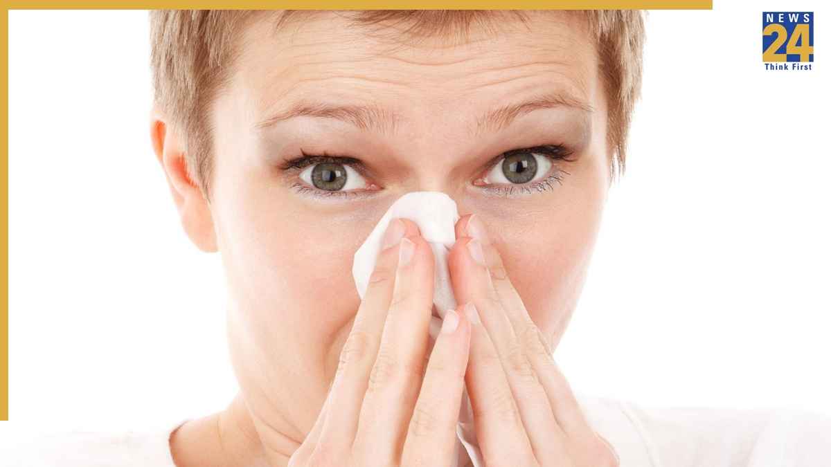 Motion Sickness: कार या बस में बैठते ही आती है उल्टी? ये आसान उपाय देंगे तुरंत राहत