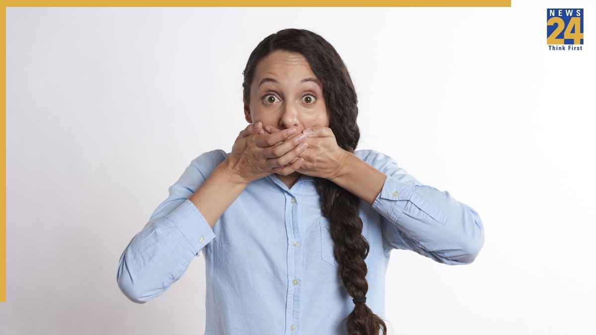 क्या आप जानते हैं छोटे छालों से भी हो सकता है मुंह के कैंसर की शुरुआत?
