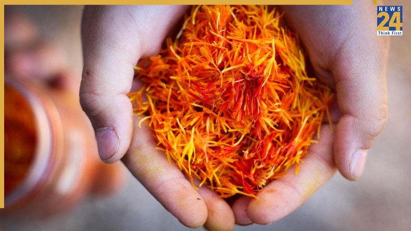 Saffron Water Drinking Benefits