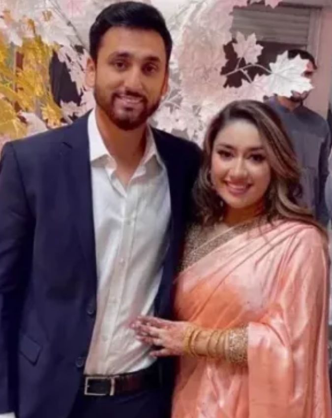 Salman Ali Agha Wife Sabba Manzer -1-2-3-4-5-6