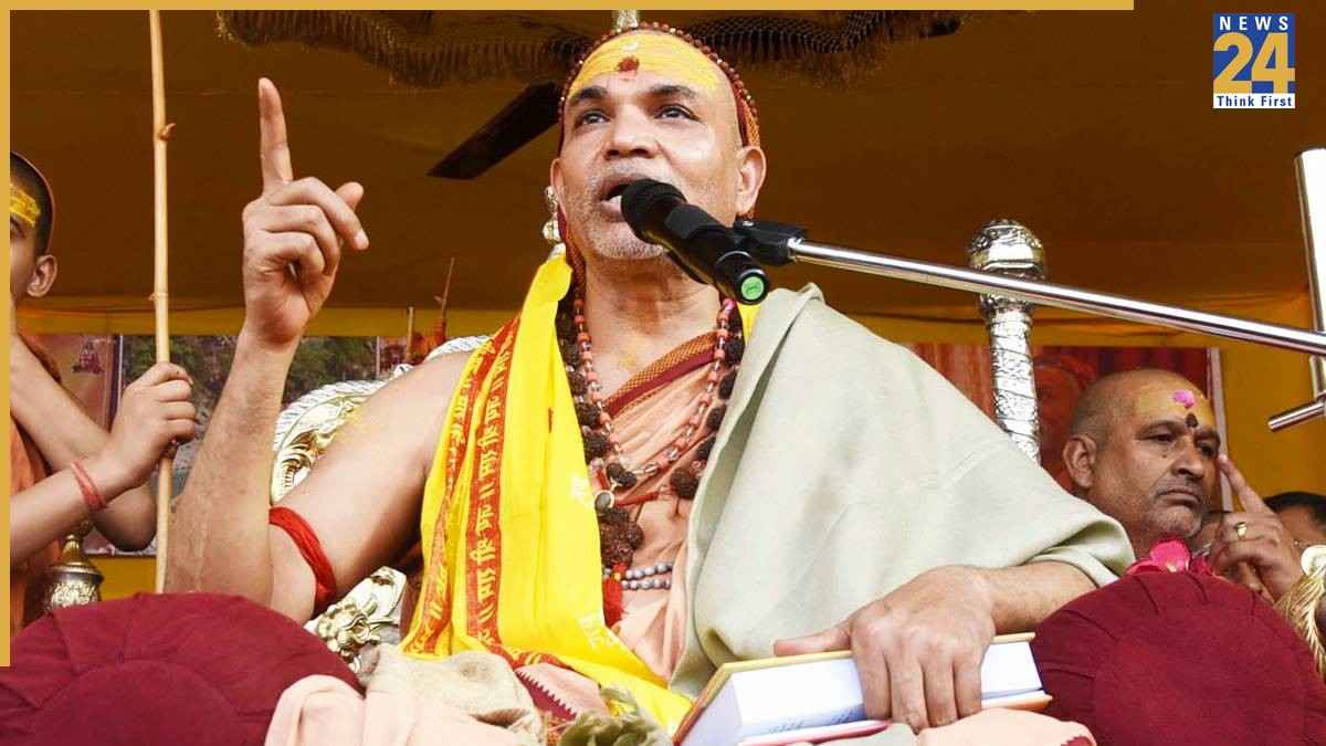 शंकराचार्य और पूर्व CBI डायरेक्टर की बंद कमरे में सीक्रेट मीटिंग, 25 मिनट की बातचीत में क्या हुआ?