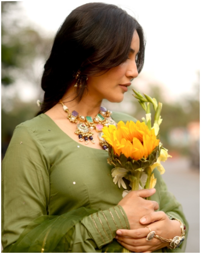 Surbhi Jyoti-1-2-3-4-5-6