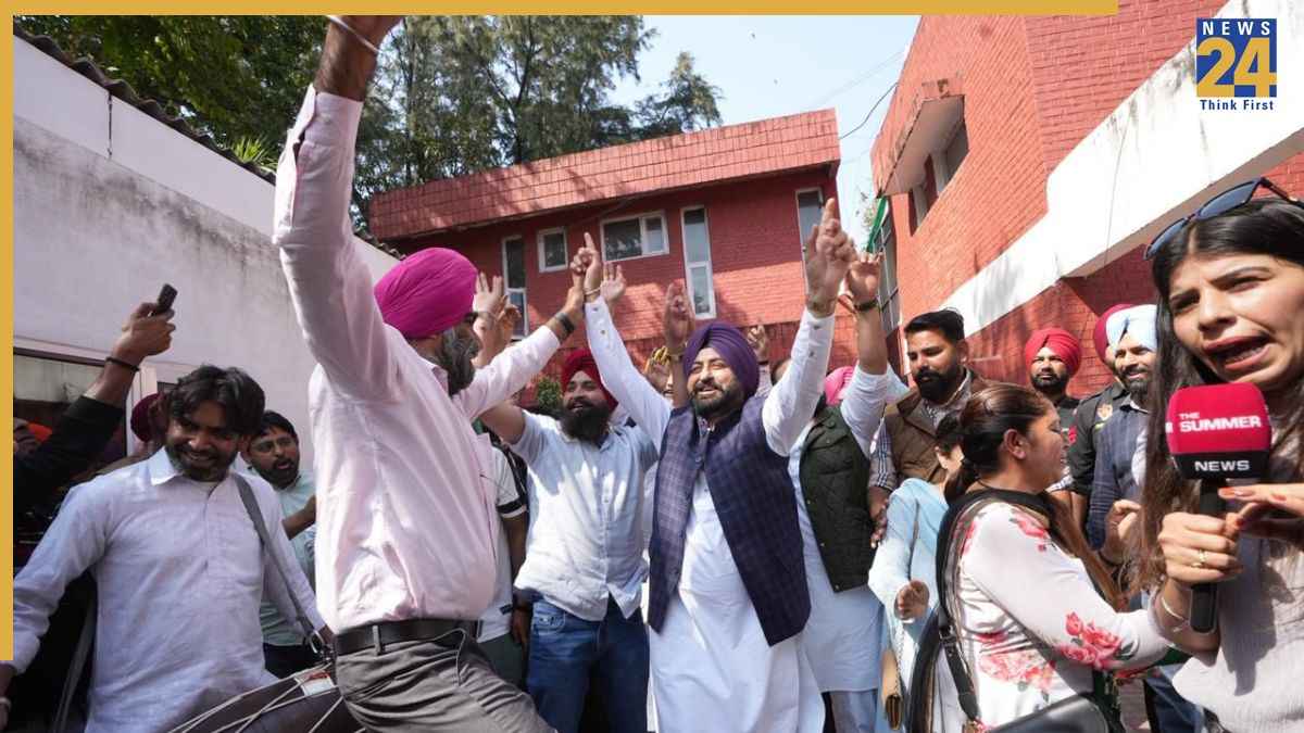 आप पंजाब ने अरविंद केजरीवाल और आप नेताओं के हक में अदालत के फैसले का चंडीगढ़ में मनाया जश्न
